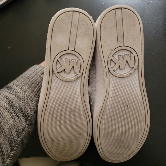 Michael Michael Kors Leather Logo Sneakers - Picture 11 of 12